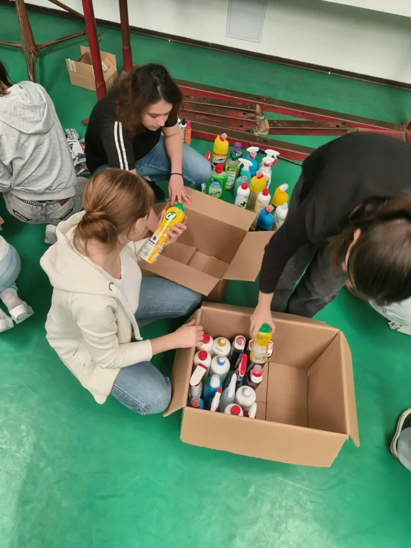 Karácsonyi adománygyűjtés 3.webp